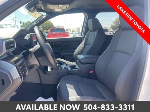 Certified 2026 Toyota Tacoma SR5 AWD/4WD image 29