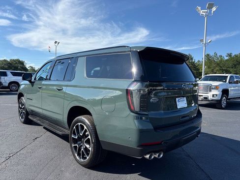 New 2026 Chevrolet Suburban RST w/ Comfort Package RWD image 5
