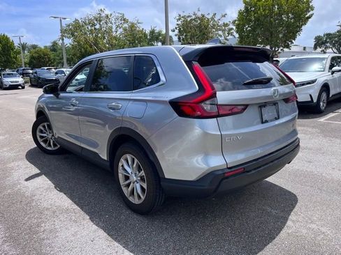 Used 2024 Honda CR-V EX image 3