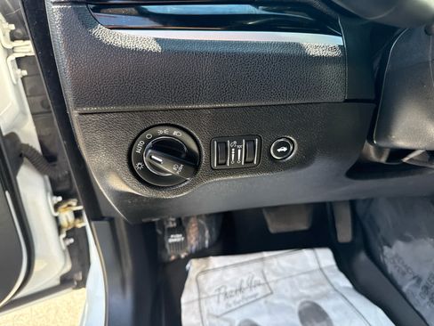 Used 2020 Chrysler 300 S AWD/4WD image 17