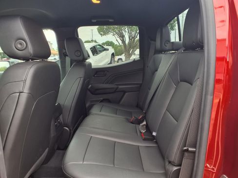 Used 2025 Chevrolet Colorado Trail Boss w/ Off-Road Front Bumper Package AWD/4WD image 18