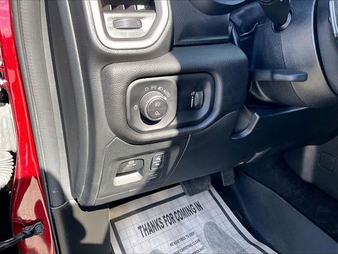Used 2025 RAM 1500 Big Horn AWD/4WD image 25