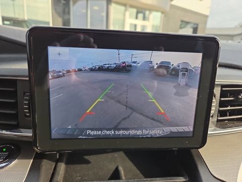 Used 2020 Ford Explorer XLT w/ Equipment Group 202A image 19