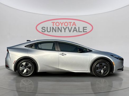 Certified 2025 Toyota Prius LE image 10