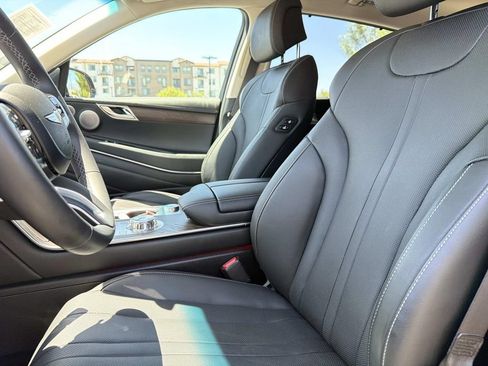 Used 2025 Genesis GV80 2.5T Advanced AWD/4WD image 15