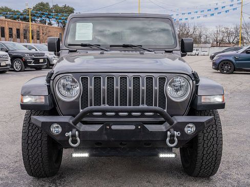 Used 2020 Jeep Wrangler Unlimited Sahara image 2