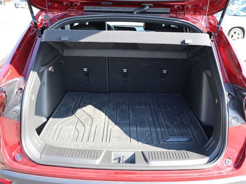 Used 2024 Chevrolet Trax RS w/ Driver Confidence Package image 32