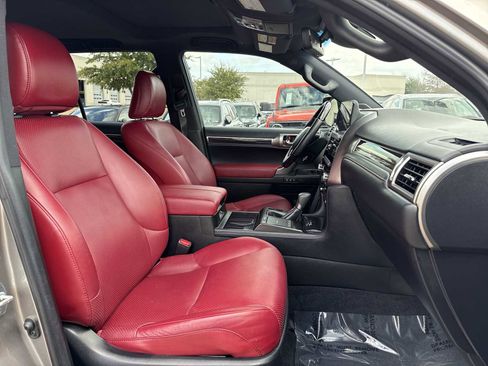Used 2023 Lexus GX 460 Luxury w/ Accessory Package image 25