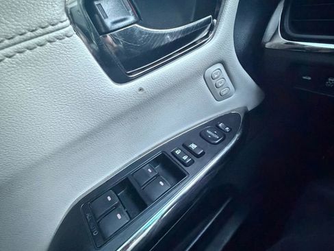 Used 2013 Toyota Avalon XLE image 31