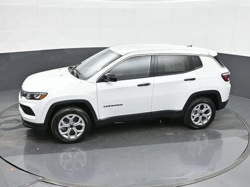 Used 2025 Jeep Compass Sport AWD/4WD image 35