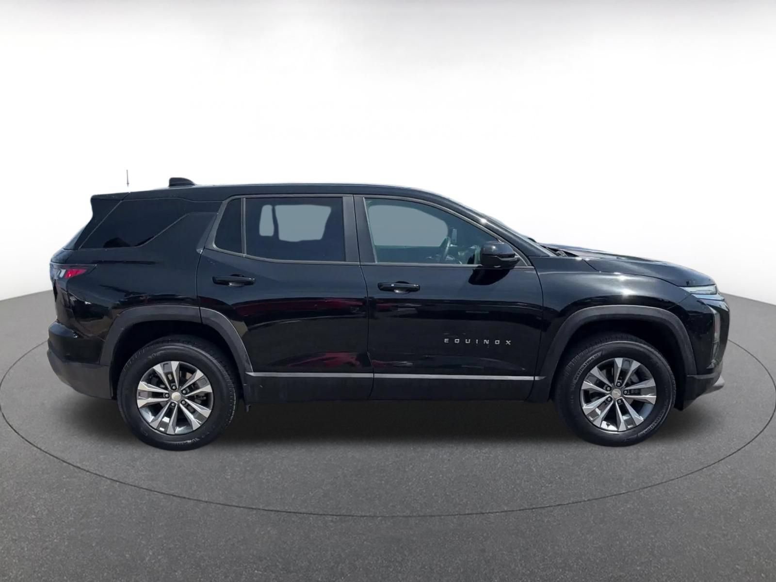 Used 2025 Chevrolet Equinox LT FWD image 15
