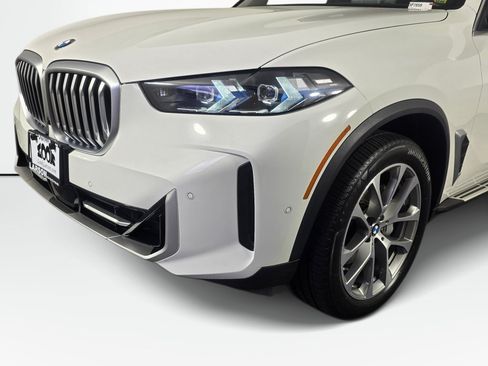 Used 2026 BMW X5 xDrive40i AWD/4WD image 12