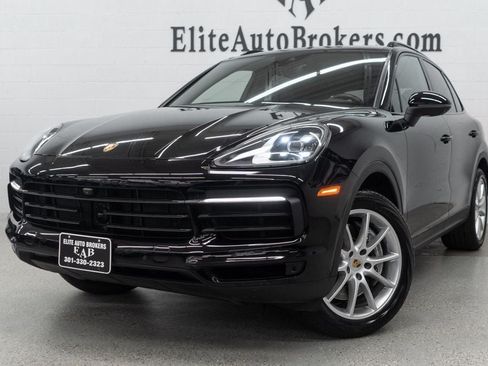 Used 2023 Porsche Cayenne AWD/4WD image 48