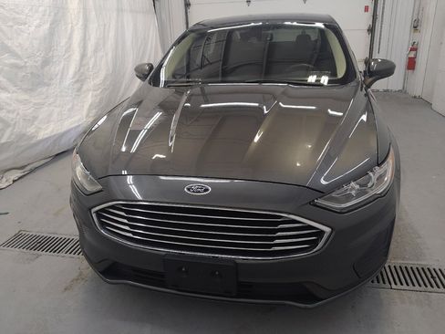 Used 2020 Ford Fusion SE image 15