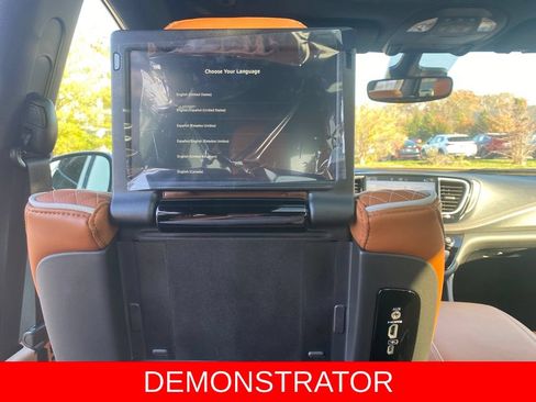 New 2026 Chrysler Pacifica Pinnacle AWD/4WD image 21