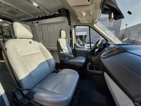 Used 2019 Ford Transit 250 130 Medium Roof RWD image 24
