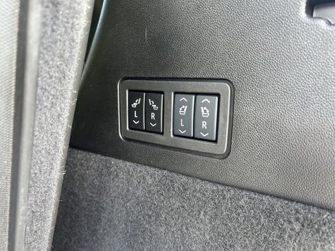 Used 2024 Cadillac XT6 Sport w/ Technology Package image 46