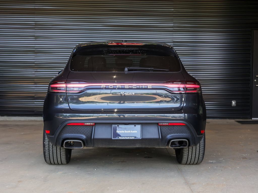 Certified 2026 Porsche Macan AWD/4WD image 6