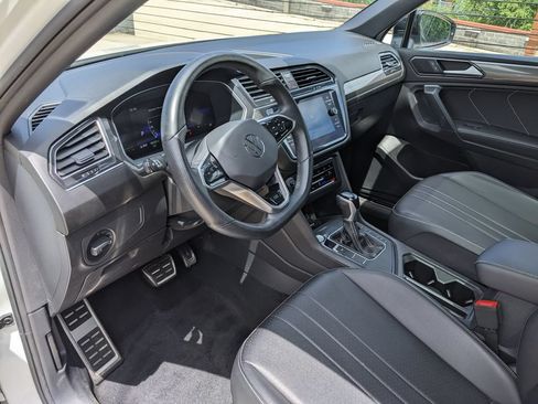 Certified 2023 Volkswagen Tiguan SE R-Line FWD image 8