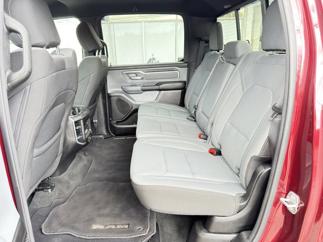 Used 2022 RAM 1500 Big Horn AWD/4WD image 36