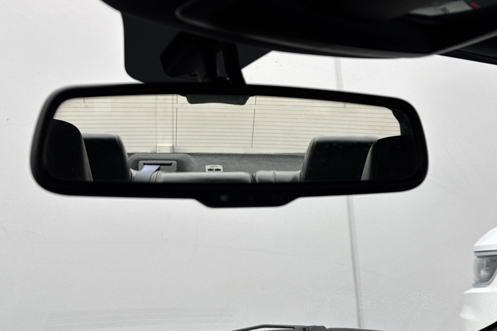 Used 2011 Dodge Challenger RWD image 24