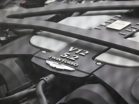 Used 2019 Aston Martin DBS Superleggera RWD image 27