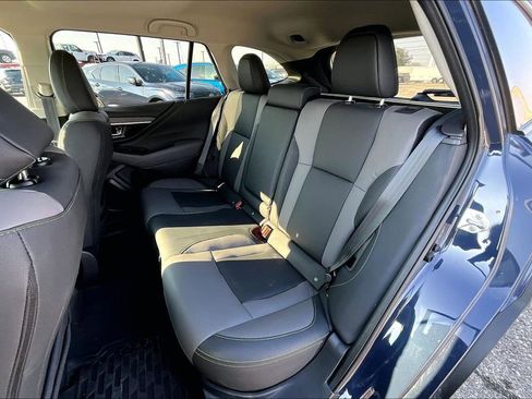 Used 2025 Subaru Outback Onyx Edition image 36