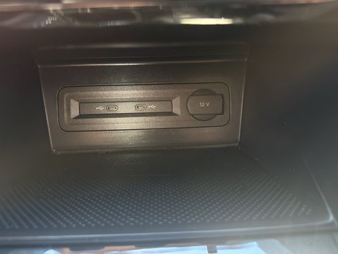 Used 2023 Volkswagen Atlas SE AWD/4WD image 21