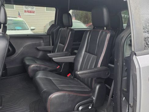 Used 2018 Dodge Grand Caravan GT FWD image 10