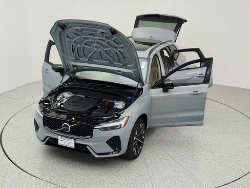 New 2026 Volvo XC60 B5 Ultra w/ Protection Package Premier image 37