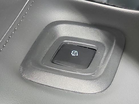 Used 2025 Ford Expedition Active AWD/4WD image 42