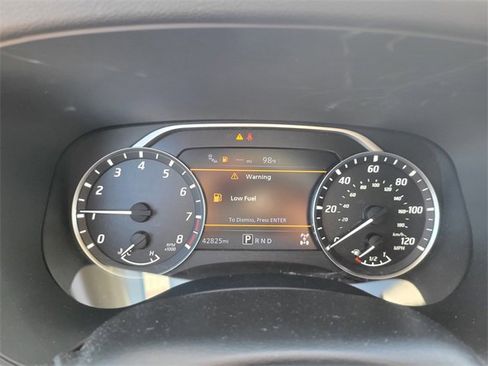 Used 2022 Nissan Frontier SV w/ Technology Package image 24