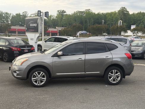 Used 2012 Nissan Rogue SV AWD/4WD image 1