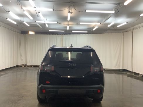 Used 2026 Jeep Cherokee Limited AWD/4WD image 7