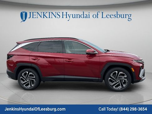 New 2026 Hyundai Tucson Limited FWD image 3
