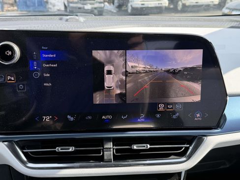 New 2026 Chevrolet Equinox EV LT image 10