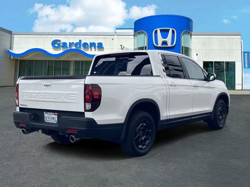 Used 2025 Honda Ridgeline RTL+ image 6