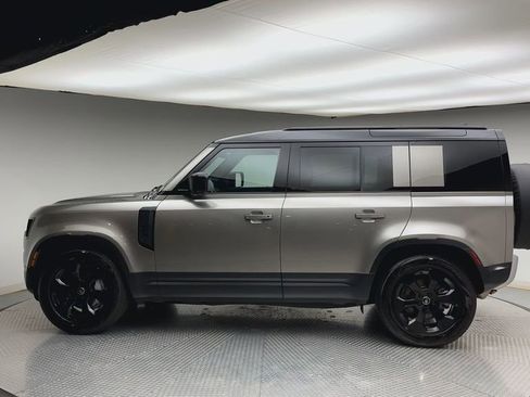 Used 2025 Land Rover Defender 110 S AWD/4WD image 5