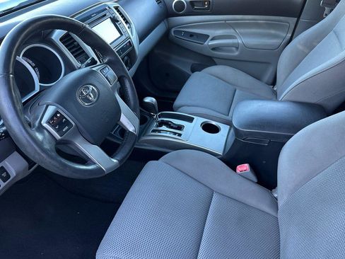 Used 2013 Toyota Tacoma 4x4 Double Cab w/ TRD Off-Road Pkg image 9