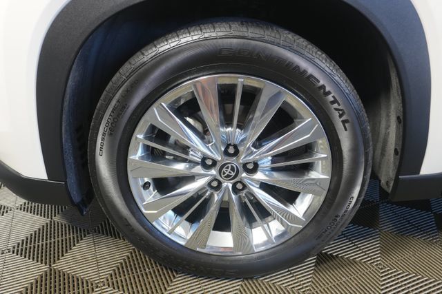 Used 2024 Toyota Grand Highlander AWD image 9