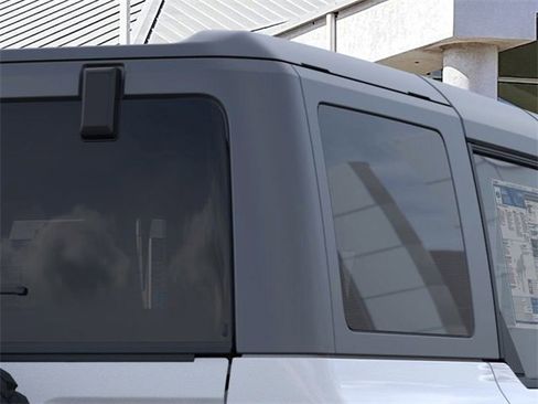 New 2025 Ford Bronco Badlands image 25