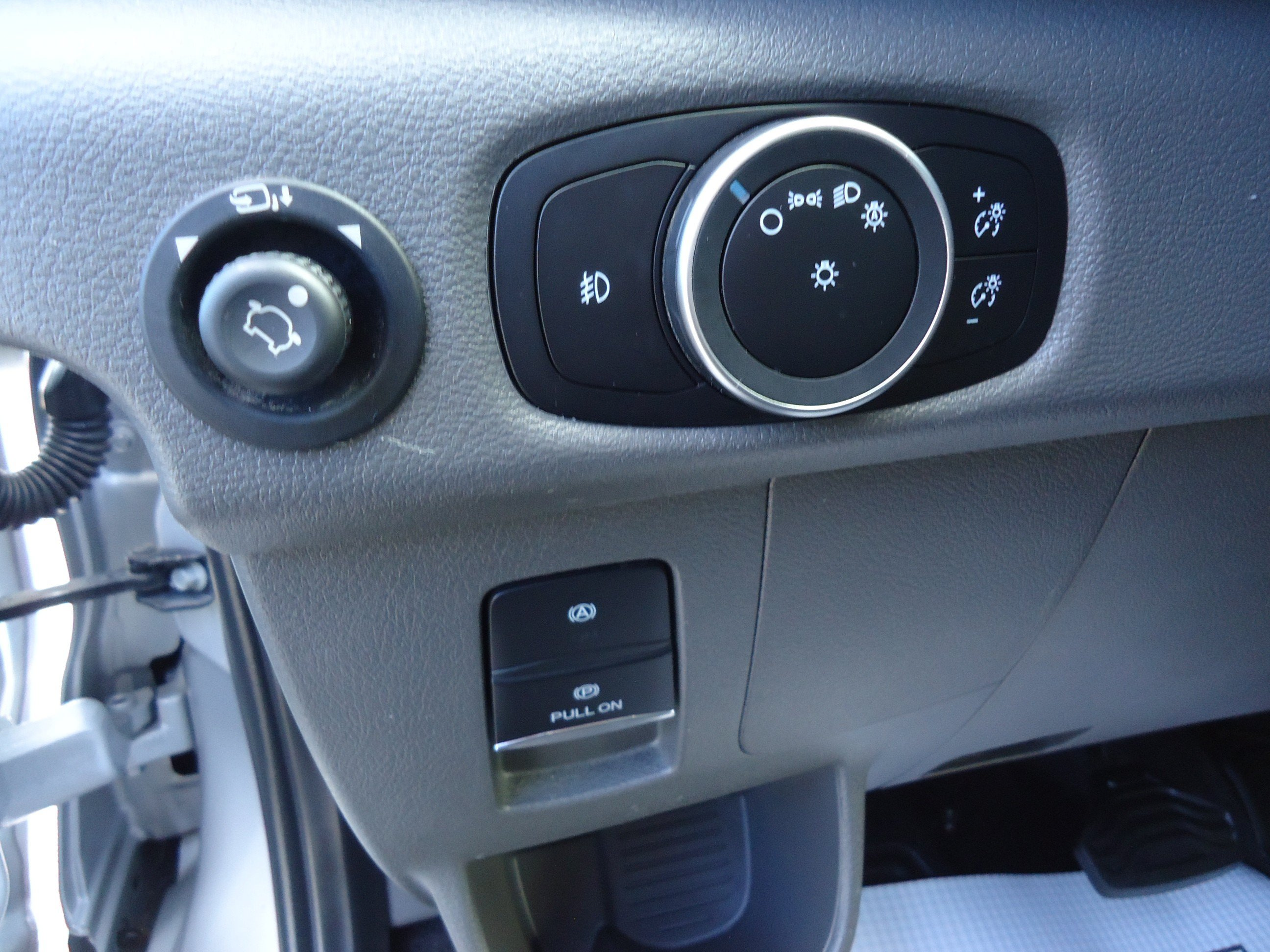 Used 2024 Ford Transit 350 XLT RWD image 14