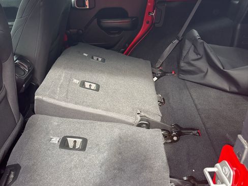 Used 2020 Jeep Wrangler Unlimited Sport image 22