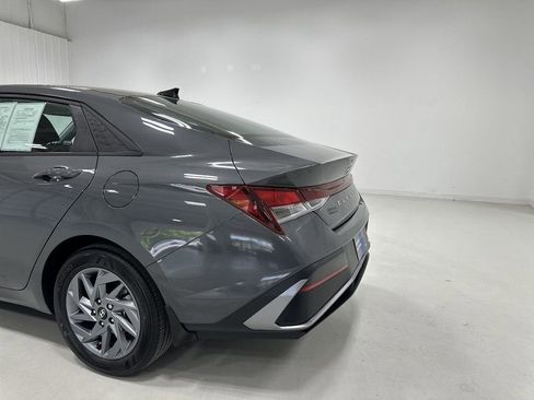 Certified 2024 Hyundai Elantra SEL FWD image 14