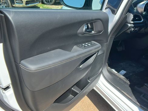 New 2026 Chrysler Voyager LX image 14