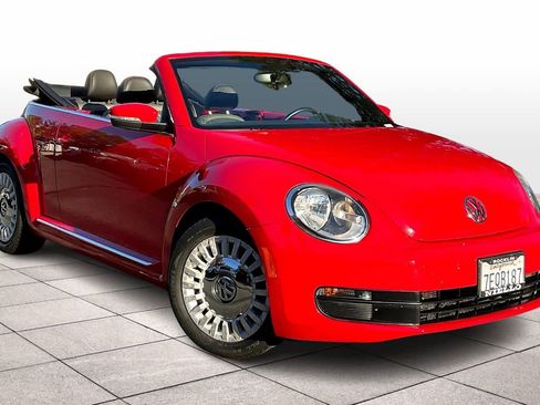 Used 2014 Volkswagen Beetle 2.5 image 2