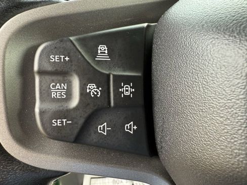 Used 2024 Ford Bronco Badlands image 16