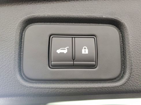 New 2025 Nissan Pathfinder SV image 33