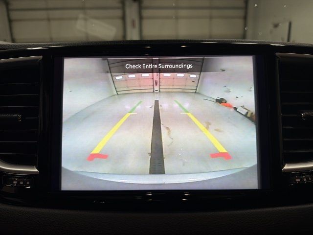 Used 2024 Chrysler Pacifica Touring-L FWD image 27