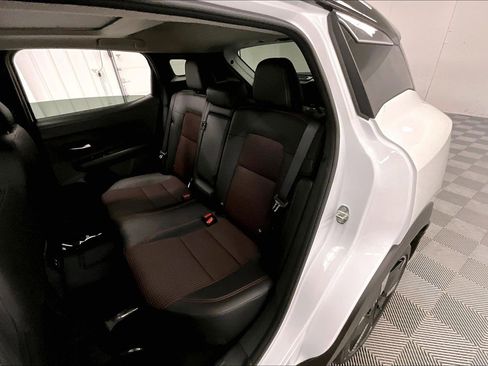 New 2026 Nissan Kicks SR w/ SR Premium Package FWD image 11